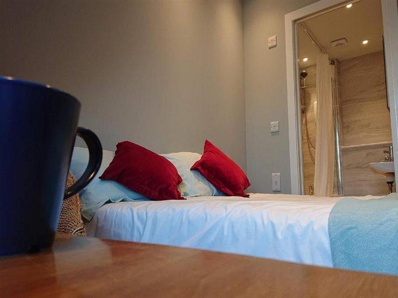 Falcon Crest Guest House Единбург Екстер'єр фото