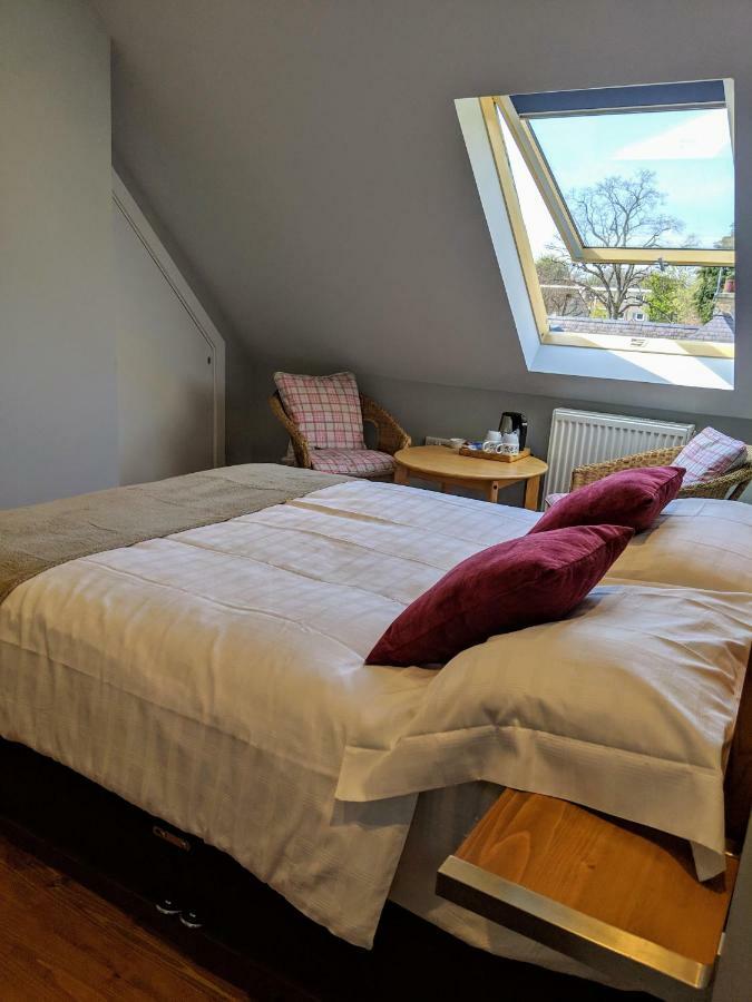 Falcon Crest Guest House Единбург Екстер'єр фото